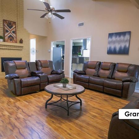 فيلا Pool House, 20 Minutes From Dt 4Bdr For 10 Guests - Winkleman هيوستن المظهر الخارجي الصورة