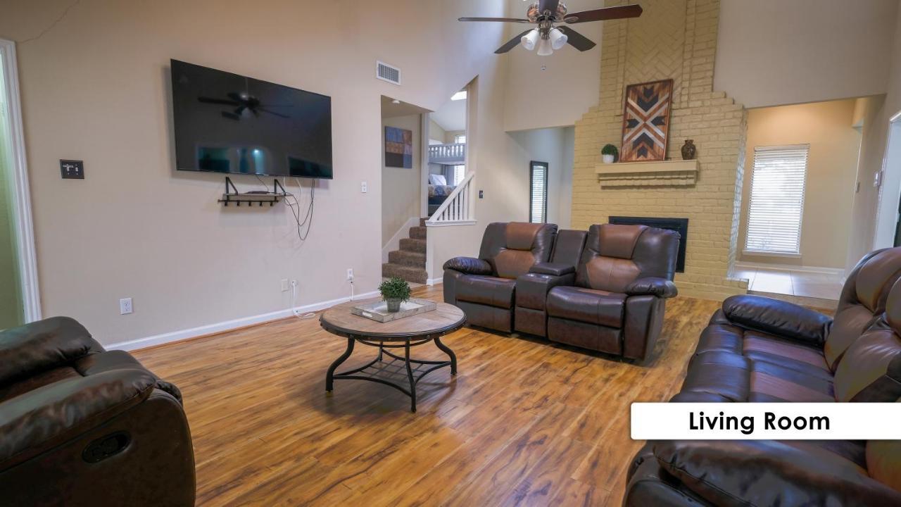 فيلا Pool House, 20 Minutes From Dt 4Bdr For 10 Guests - Winkleman هيوستن المظهر الخارجي الصورة