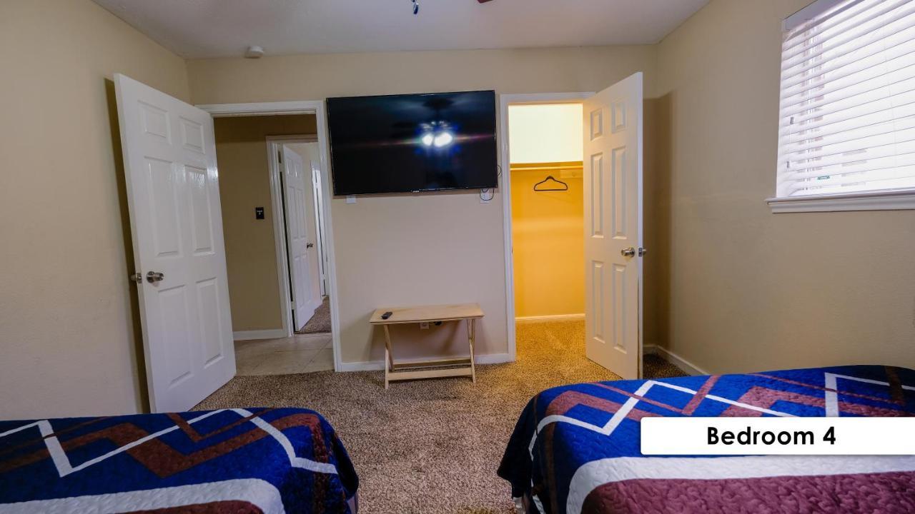 فيلا Pool House, 20 Minutes From Dt 4Bdr For 10 Guests - Winkleman هيوستن المظهر الخارجي الصورة