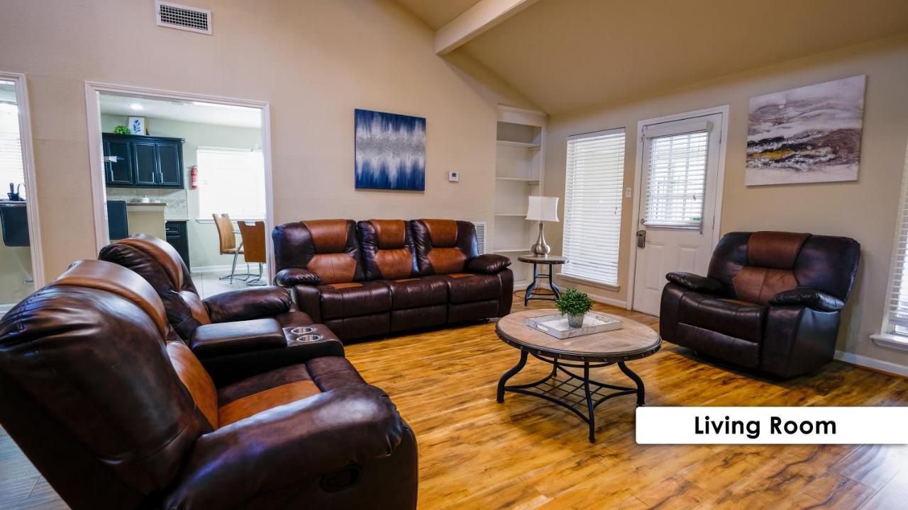 فيلا Pool House, 20 Minutes From Dt 4Bdr For 10 Guests - Winkleman هيوستن المظهر الخارجي الصورة